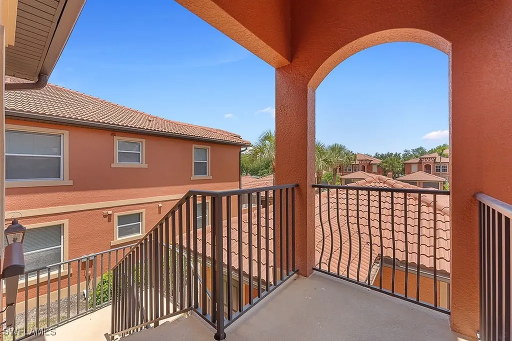 10041 Heather Lane Naples FL 34119