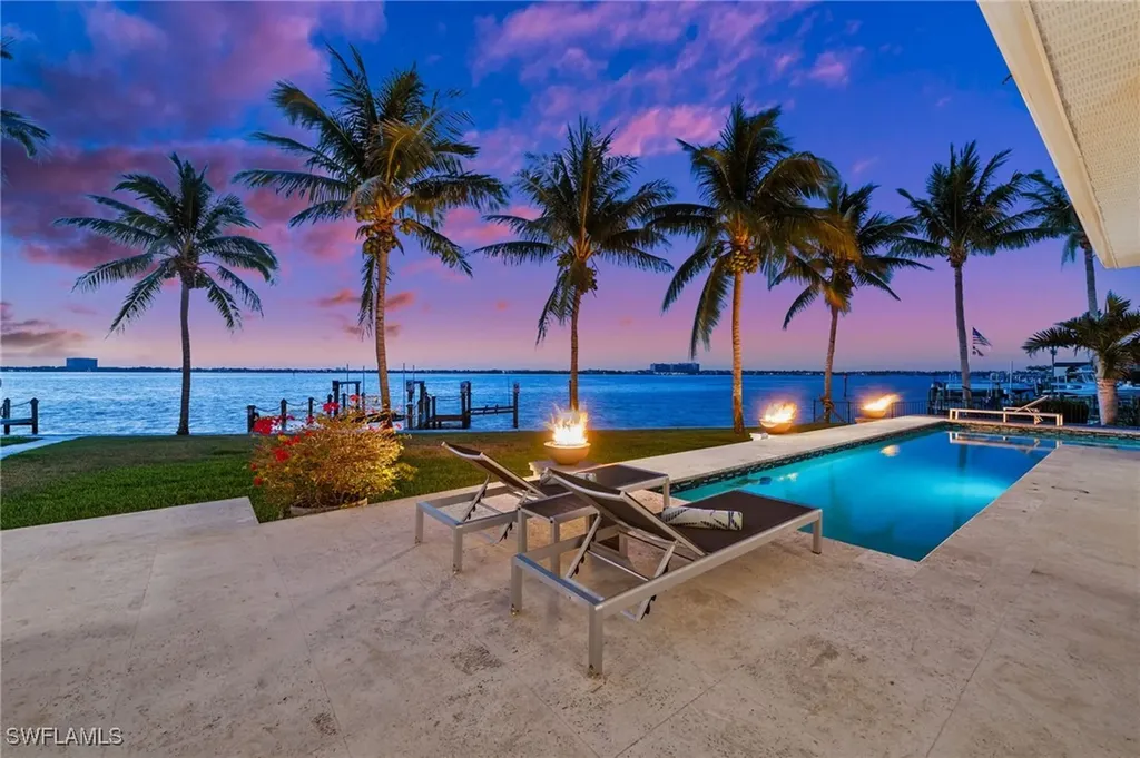 5625 Riverside Drive Cape Coral FL 33904
