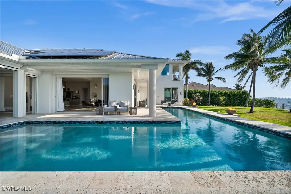 5625 Riverside Drive Cape Coral FL 33904