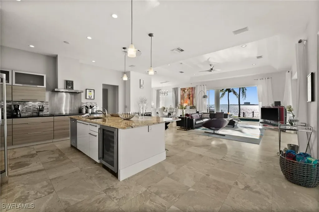 5625 Riverside Drive Cape Coral FL 33904