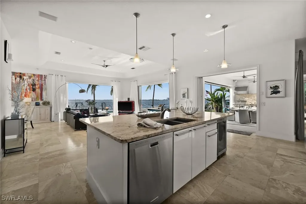 5625 Riverside Drive Cape Coral FL 33904