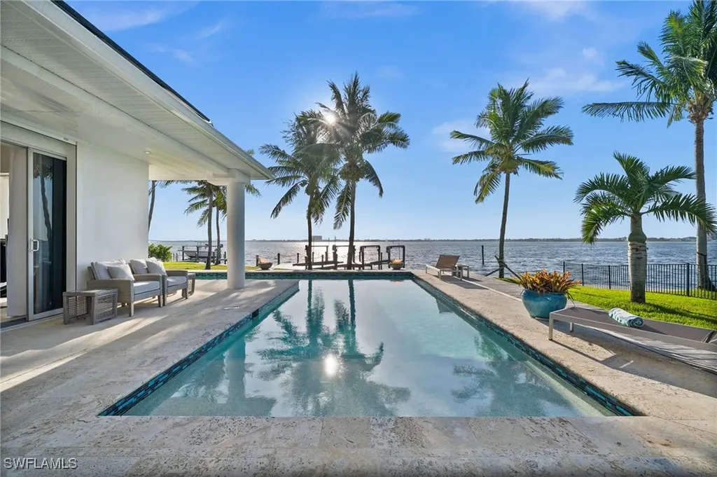 5625 Riverside Drive Cape Coral FL 33904