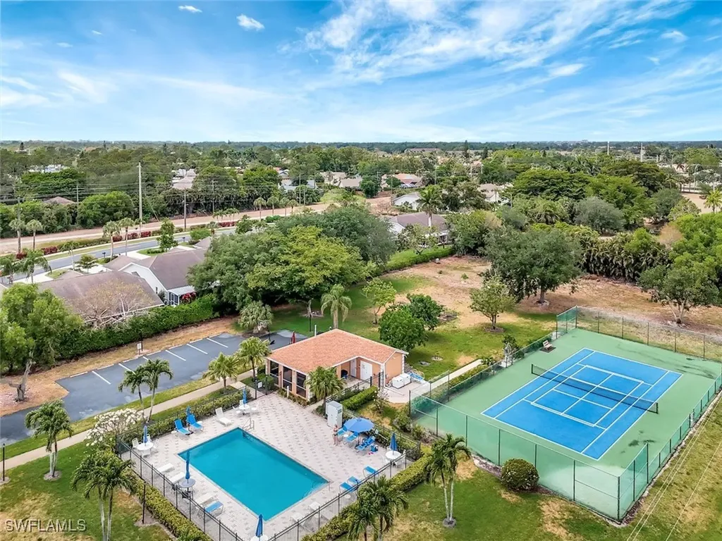 2350 W Crown Pointe Boulevard Naples FL 34112