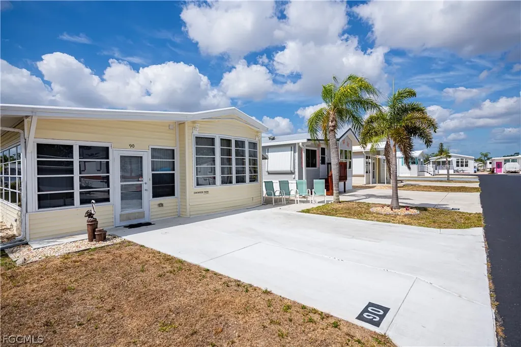 90 Lofty Lane North Fort Myers FL 33903