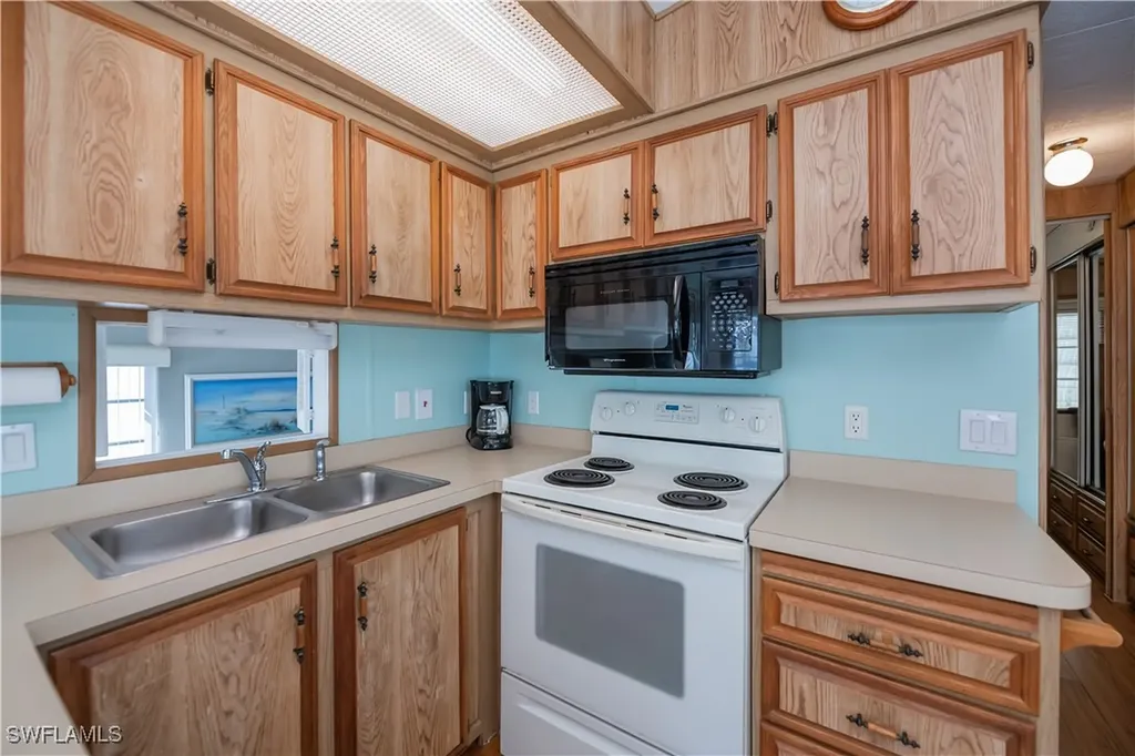 90 Lofty Lane North Fort Myers FL 33903