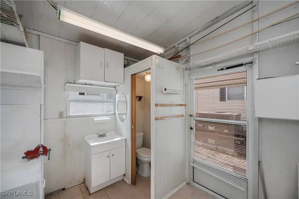 90 Lofty Lane North Fort Myers FL 33903