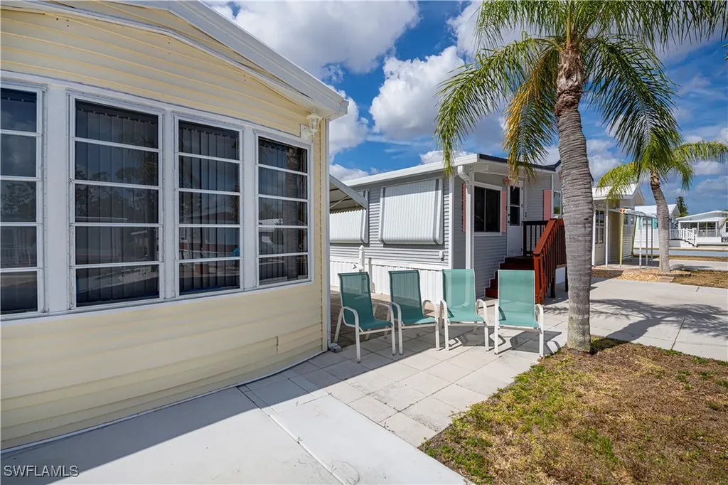 90 Lofty Lane North Fort Myers FL 33903