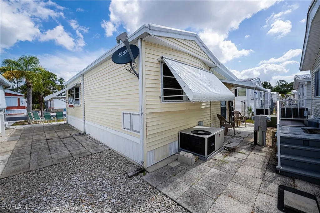 90 Lofty Lane North Fort Myers FL 33903