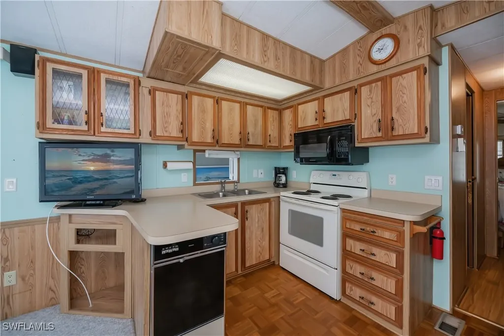 90 Lofty Lane North Fort Myers FL 33903