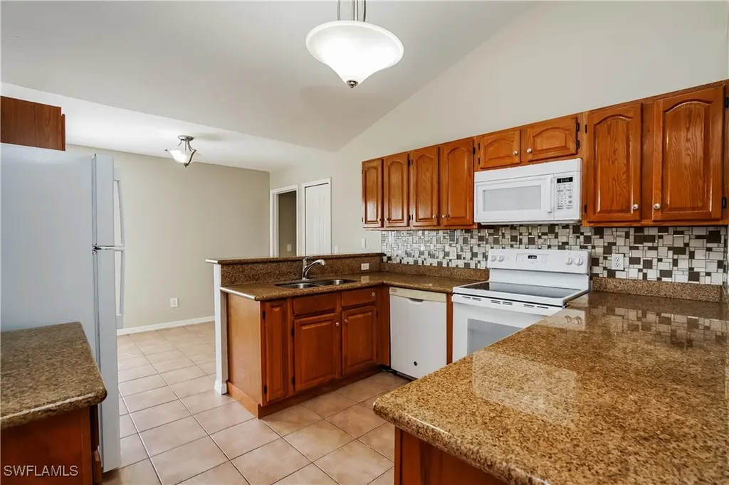 1413 SE 26th Street Cape Coral FL 33904