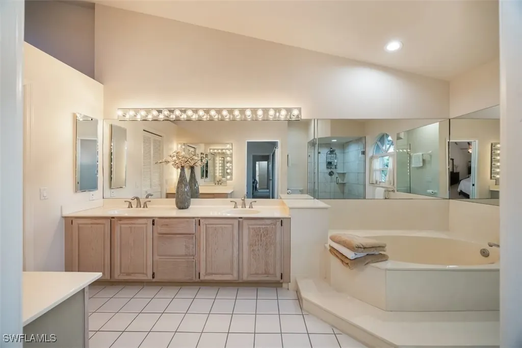 164 Via Perignon Naples FL 34119