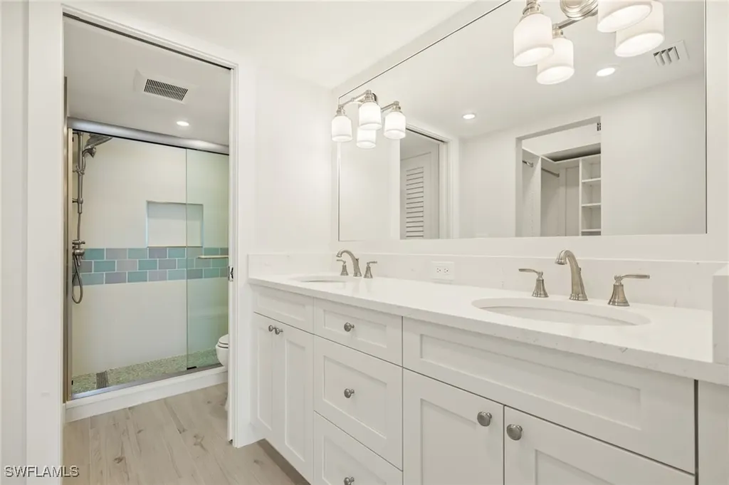 610 Donax Street Sanibel FL 33957