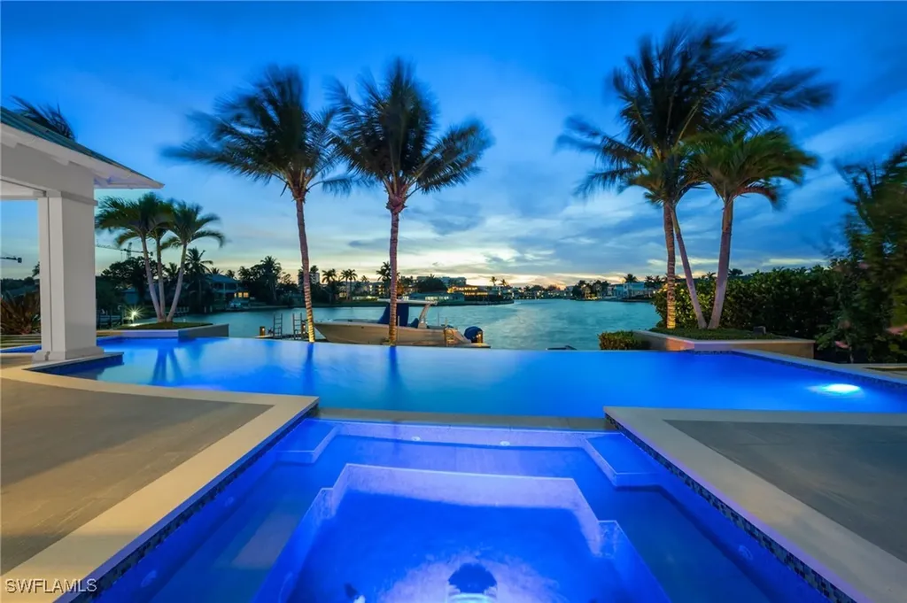 1779 Crayton Road Naples FL 34102