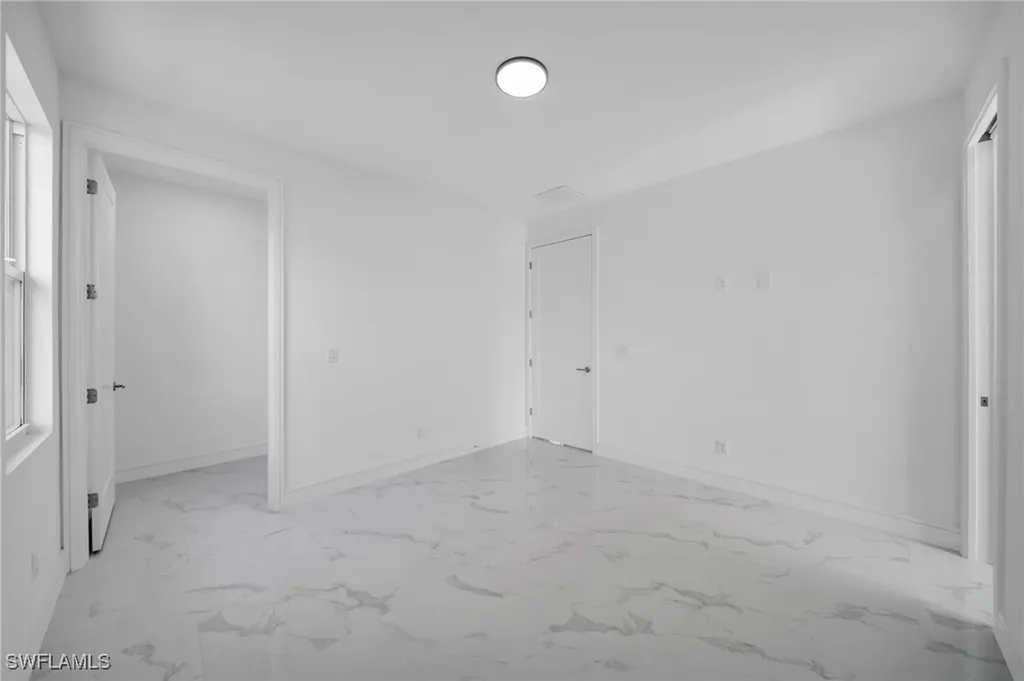 2813 NW 41st Avenue Cape Coral FL 33993