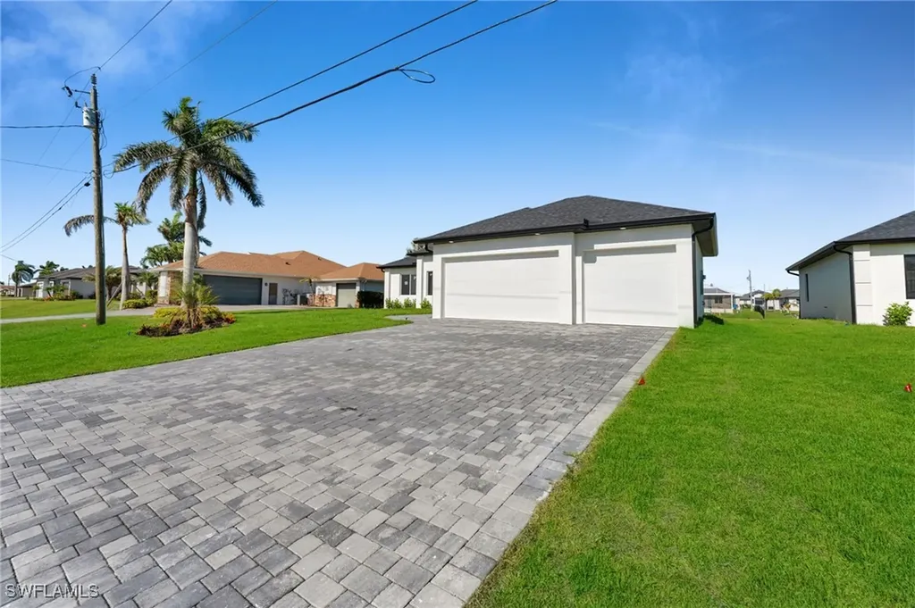 2813 NW 41st Avenue Cape Coral FL 33993