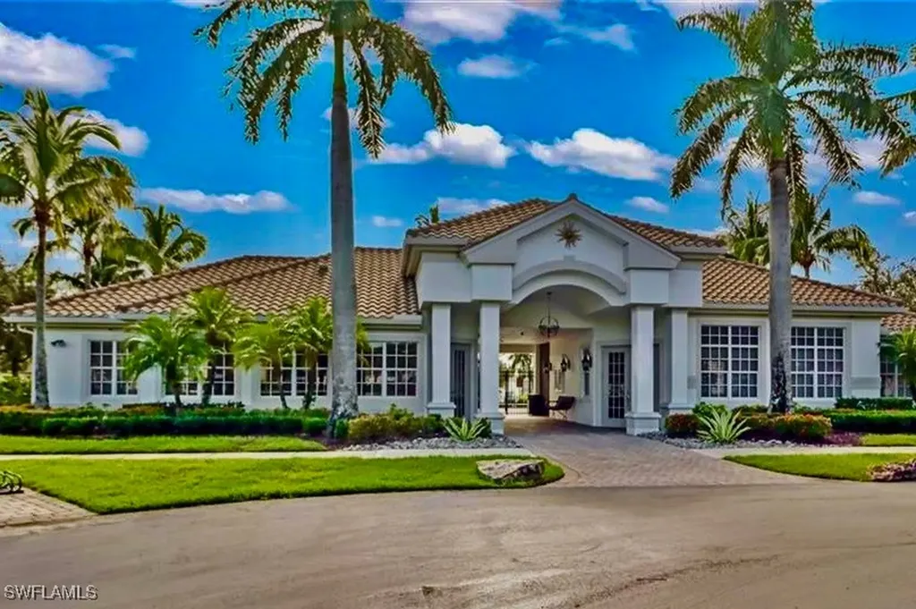 16192 Parque Lane Naples FL 34110