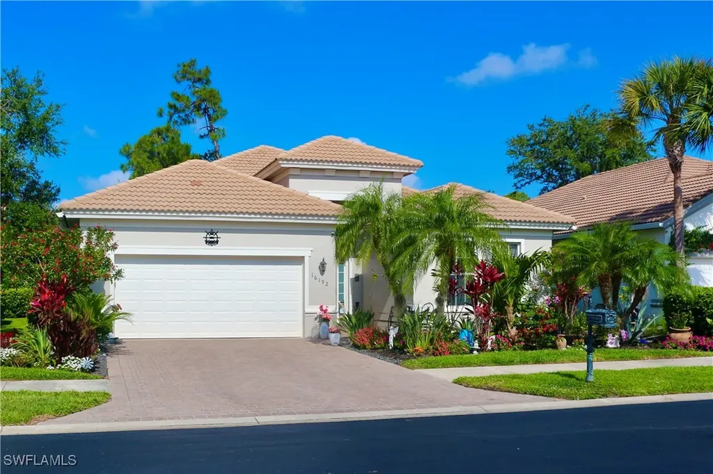 16192 Parque Lane Naples FL 34110