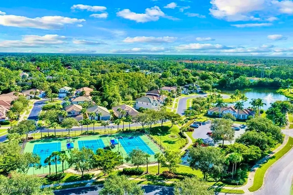 16192 Parque Lane Naples FL 34110