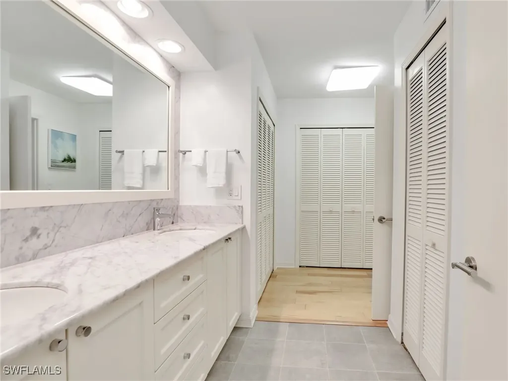 10851 Gulf Shore Drive Naples FL 34108