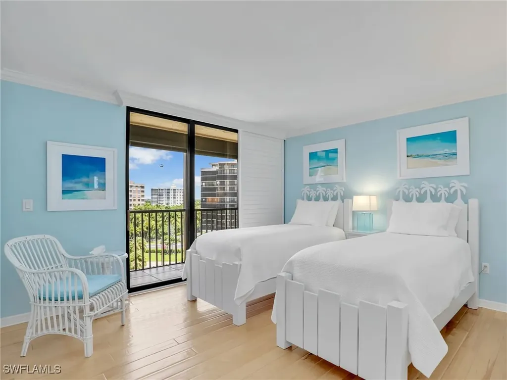 10851 Gulf Shore Drive Naples FL 34108