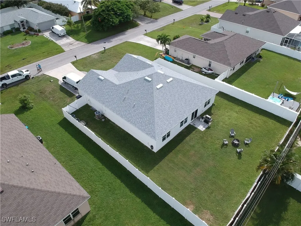 327 SW 19th Lane Cape Coral FL 33991