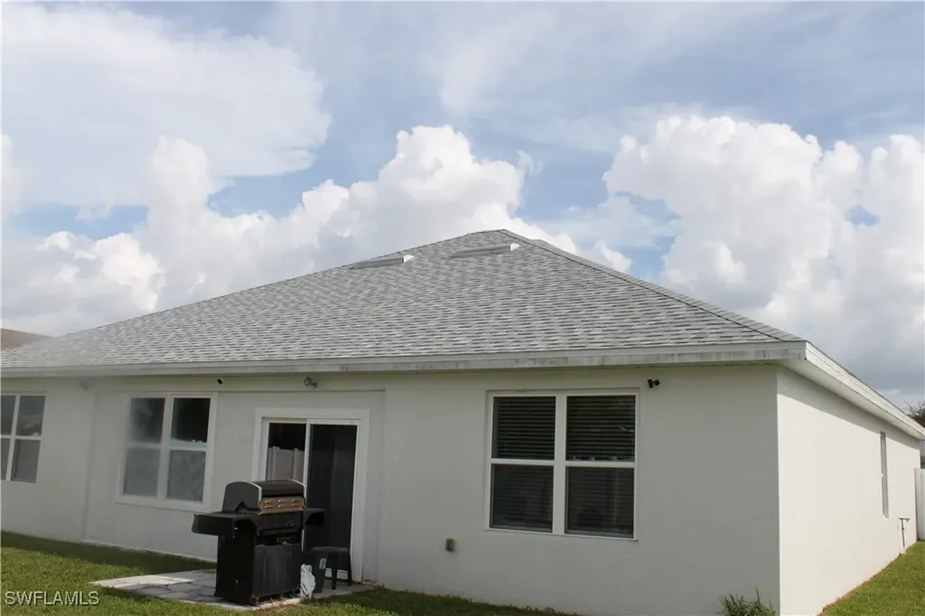 327 SW 19th Lane Cape Coral FL 33991