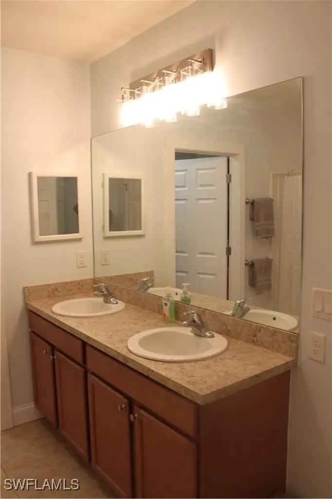 327 SW 19th Lane Cape Coral FL 33991