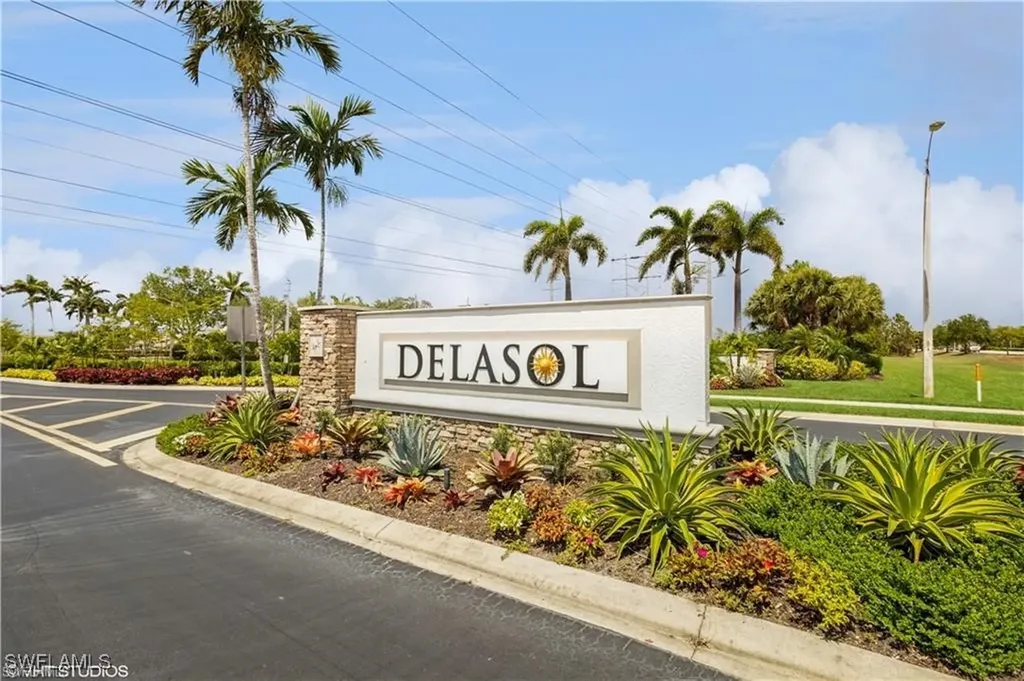 15474 Los Reyes Lane Naples FL 34110