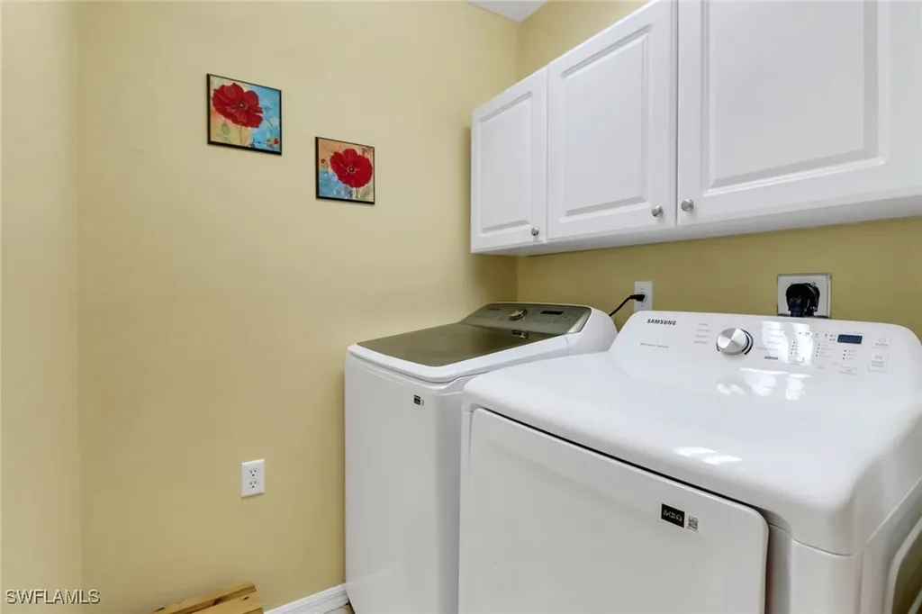 3715 Buttonwood Way Naples FL 34112