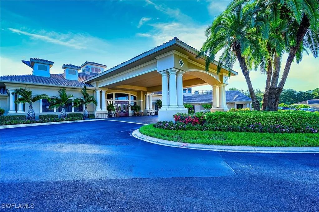 3715 Buttonwood Way Naples FL 34112