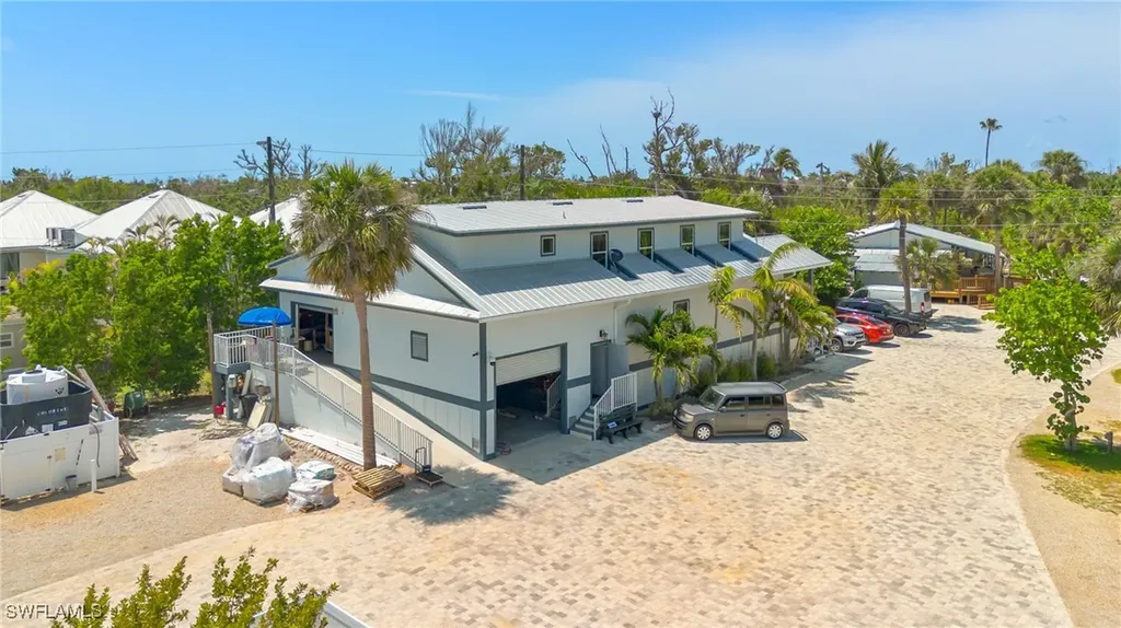 1039 & 1041 Periwinkle Way Sanibel FL 33957