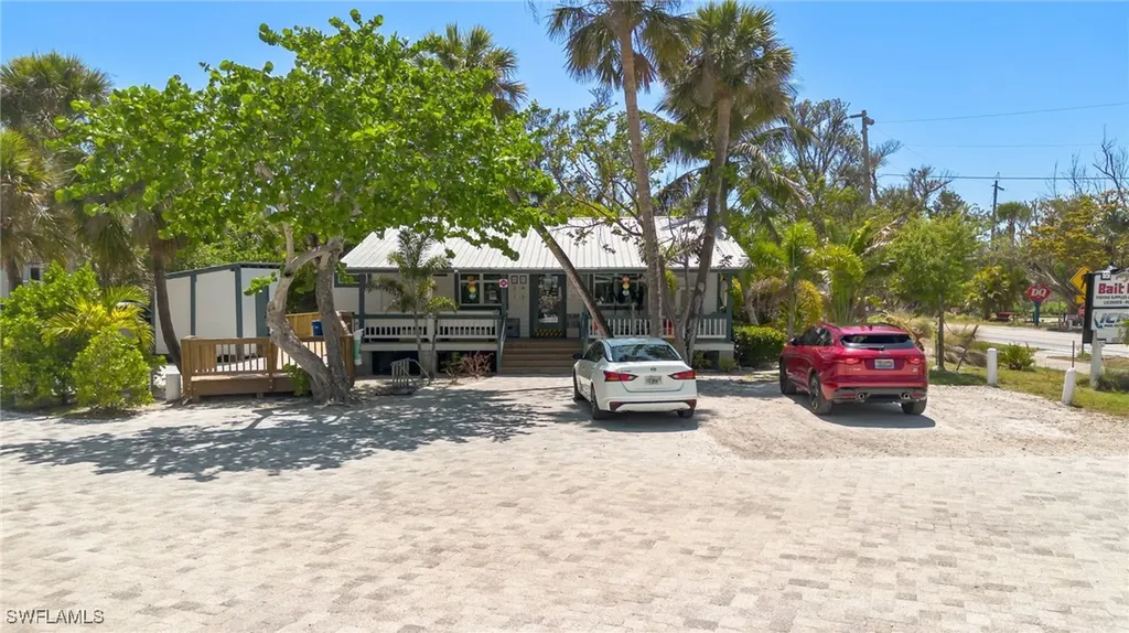 1039 & 1041 Periwinkle Way Sanibel FL 33957