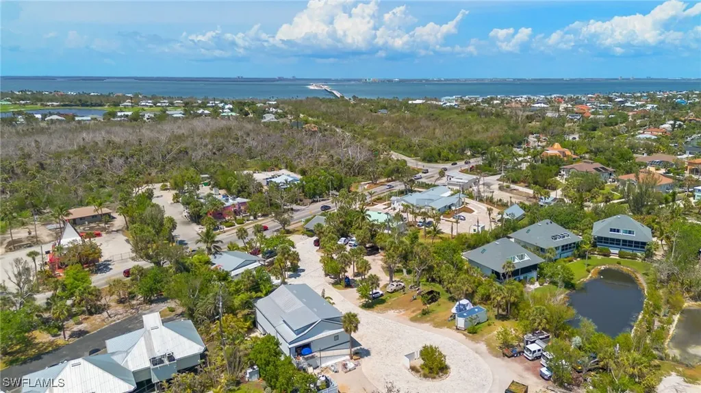 1039 & 1041 Periwinkle Way Sanibel FL 33957