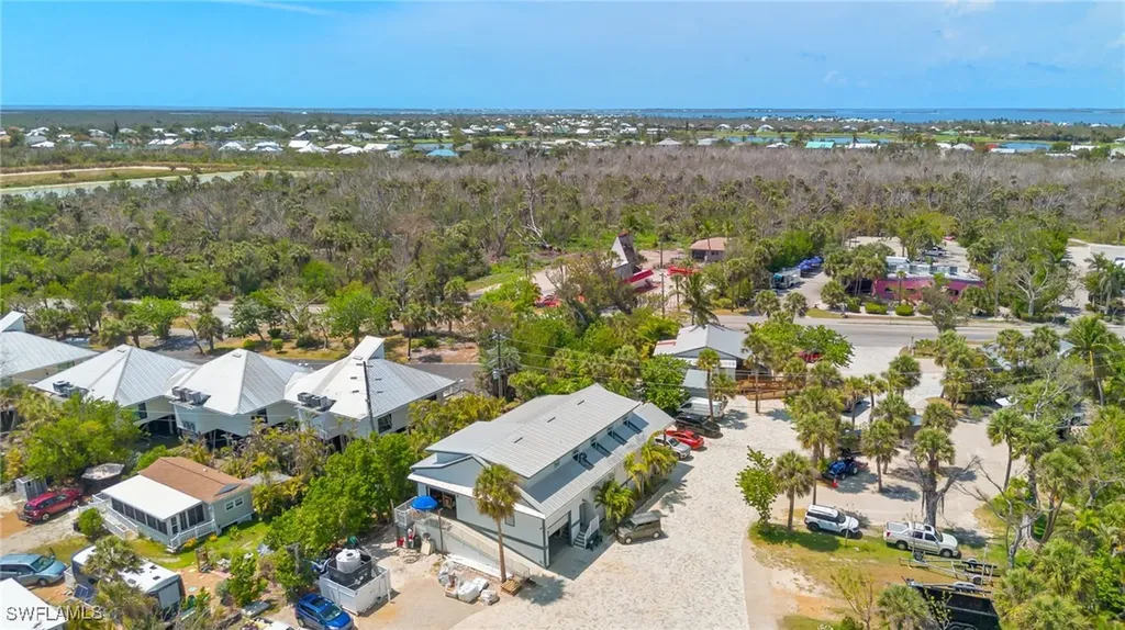 1039 & 1041 Periwinkle Way Sanibel FL 33957