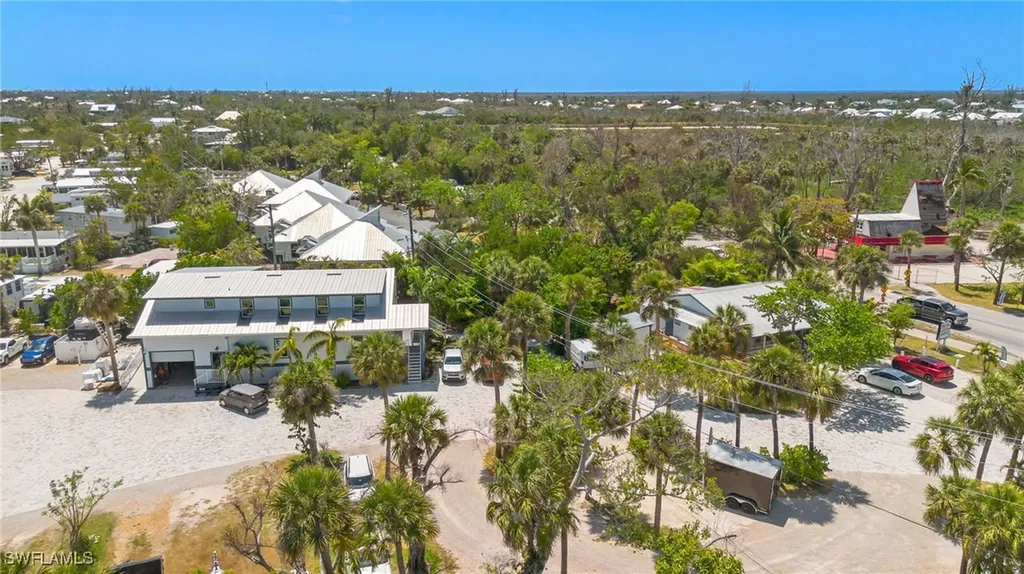 1039 & 1041 Periwinkle Way Sanibel FL 33957