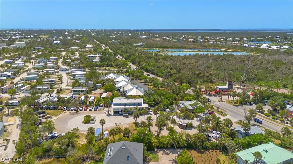 1039 & 1041 Periwinkle Way Sanibel FL 33957
