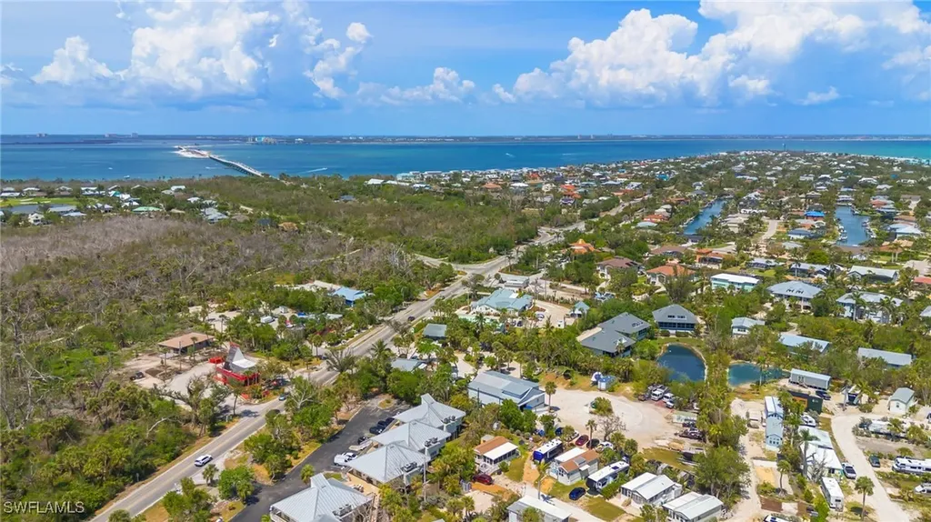 1039 & 1041 Periwinkle Way Sanibel FL 33957