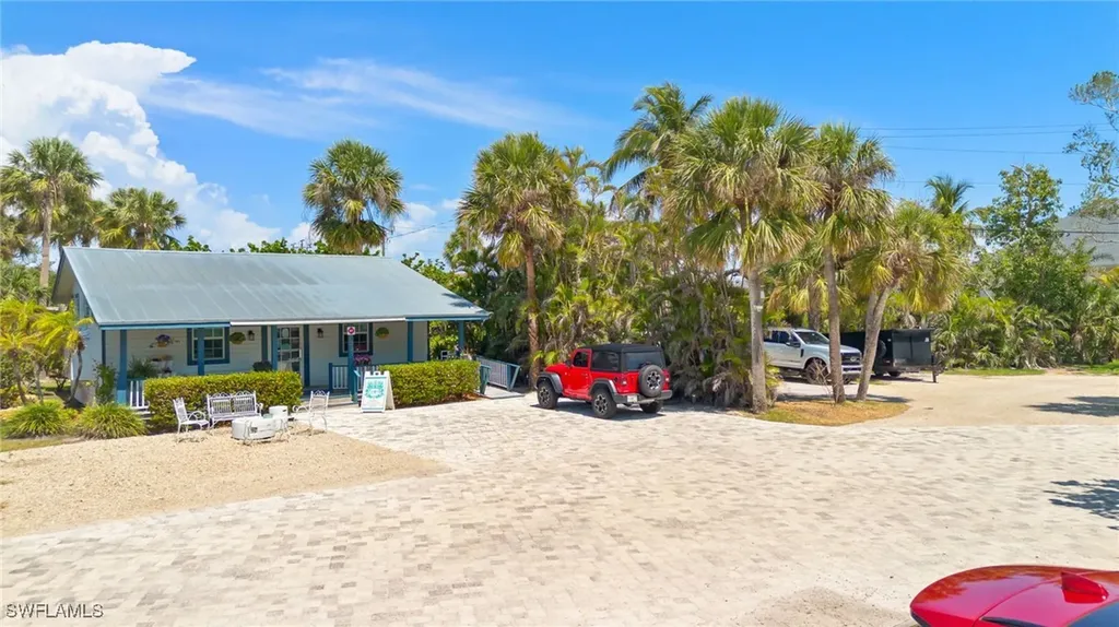 1039 & 1041 Periwinkle Way Sanibel FL 33957