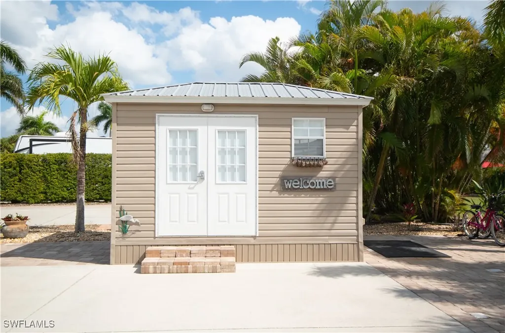 10216 Yellowtop Trail Fort Myers FL 33905