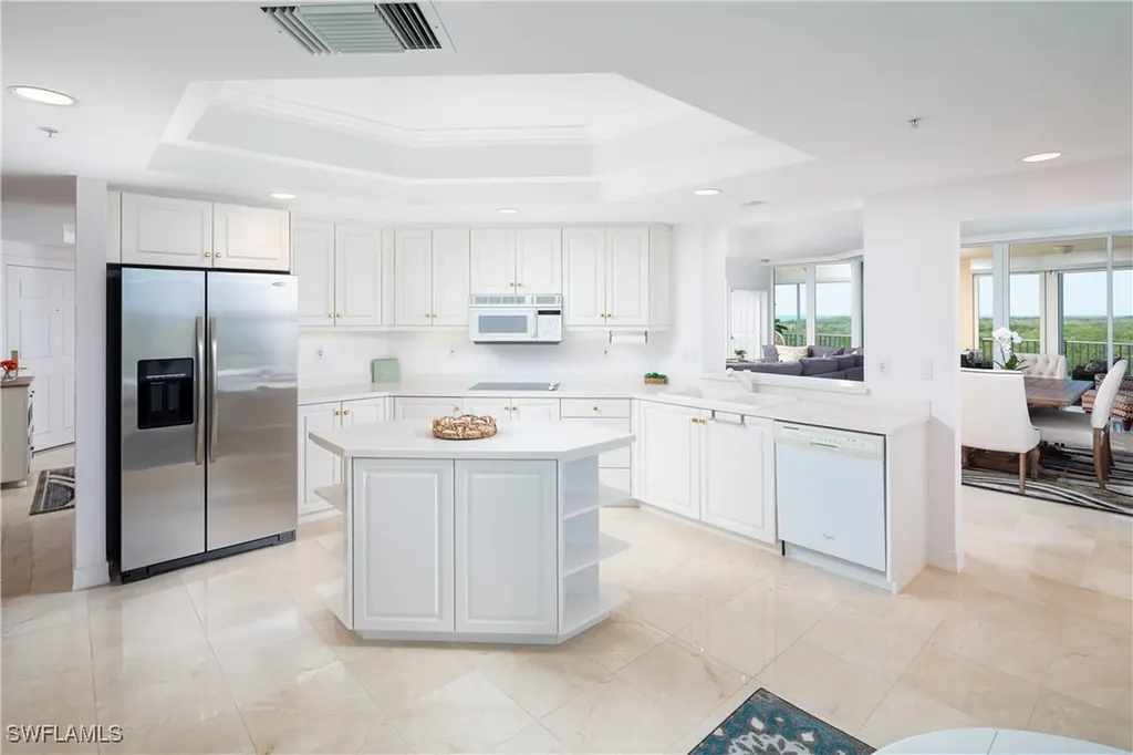 445 Dockside Drive Naples FL 34110