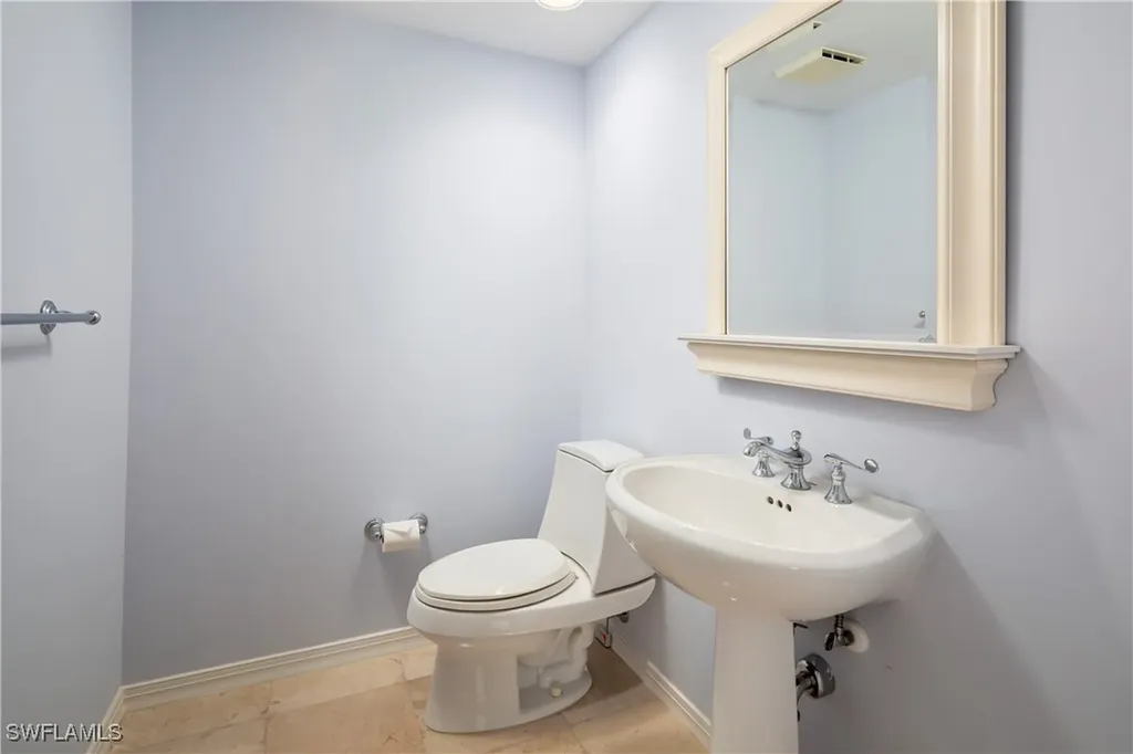 445 Dockside Drive Naples FL 34110