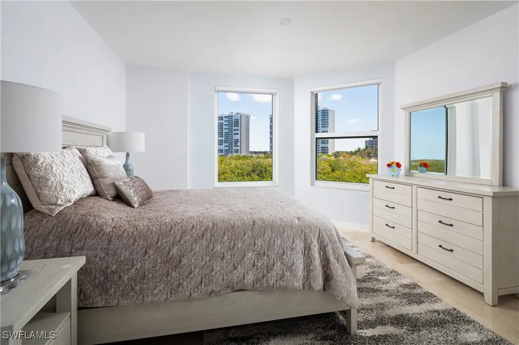 445 Dockside Drive Naples FL 34110