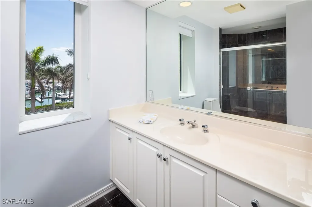 445 Dockside Drive Naples FL 34110