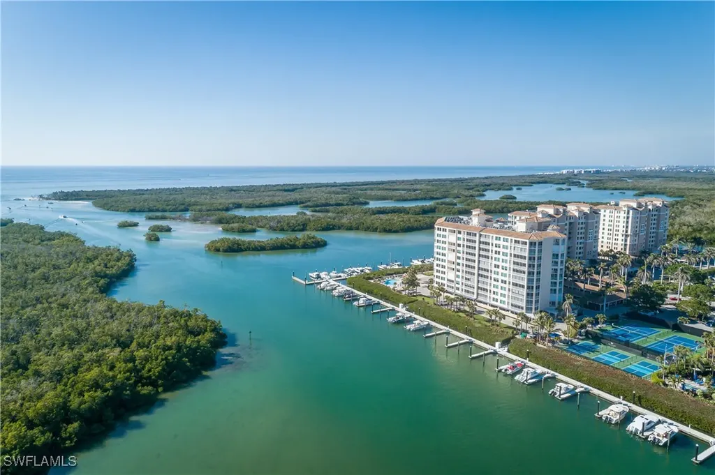 445 Dockside Drive Naples FL 34110