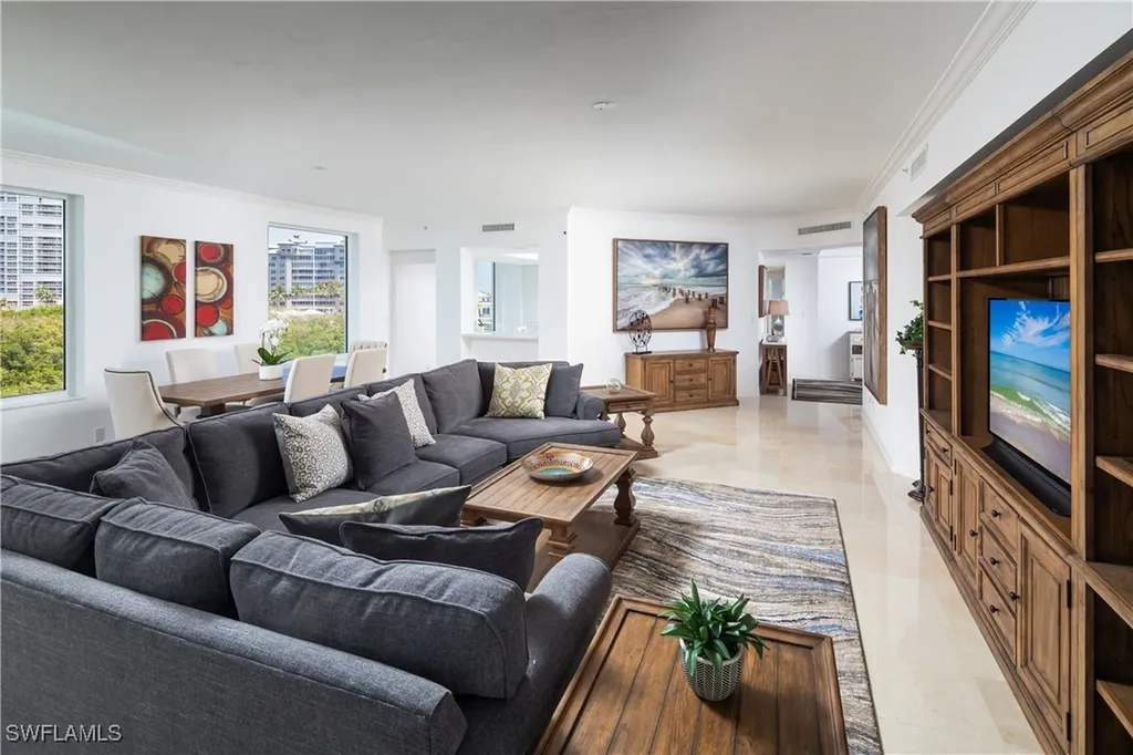 445 Dockside Drive Naples FL 34110