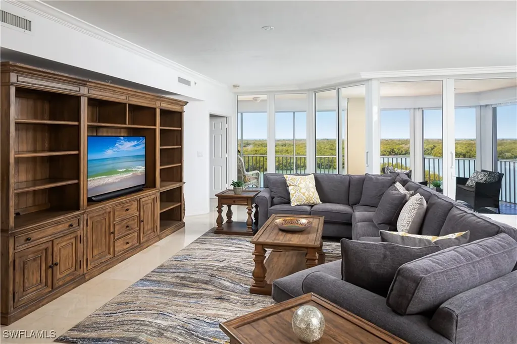 445 Dockside Drive Naples FL 34110