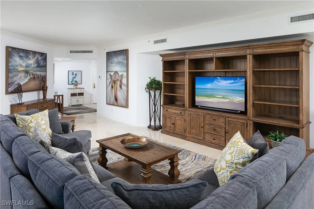 445 Dockside Drive Naples FL 34110