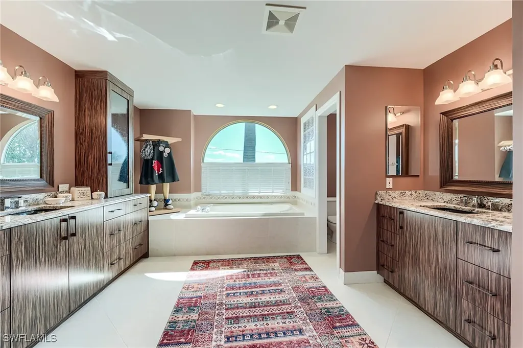 1111 Schooner Place Sanibel FL 33957