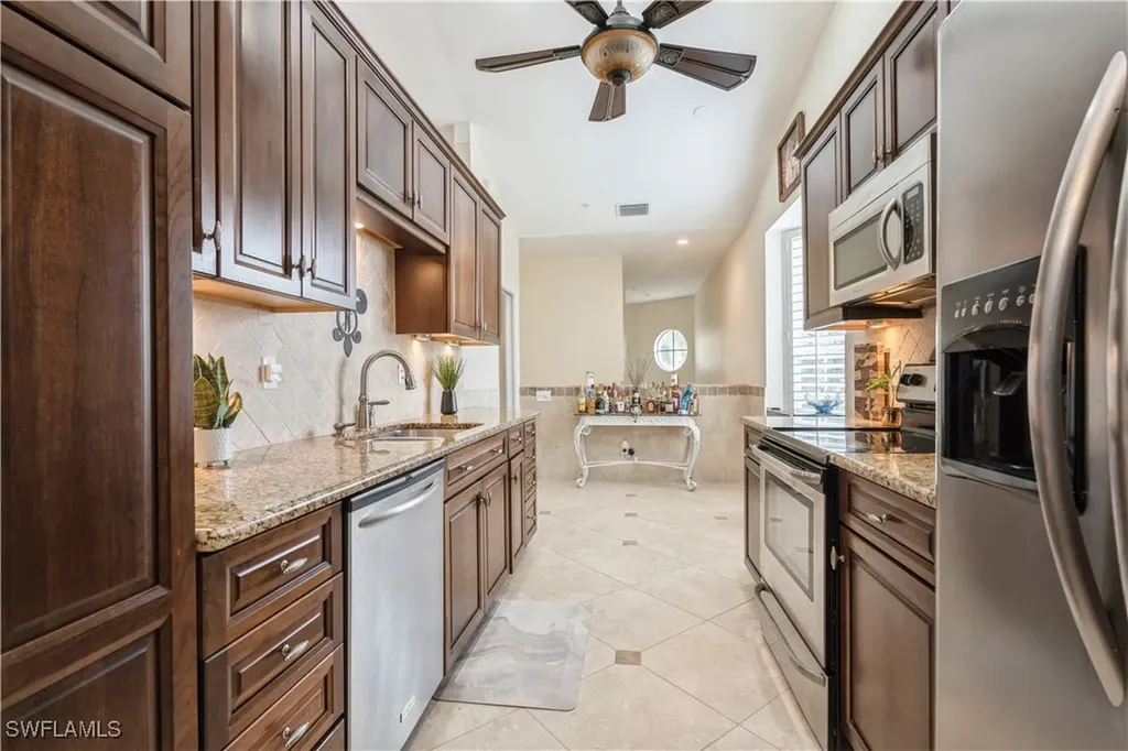 81 Silver Oaks Circle Naples FL 34119