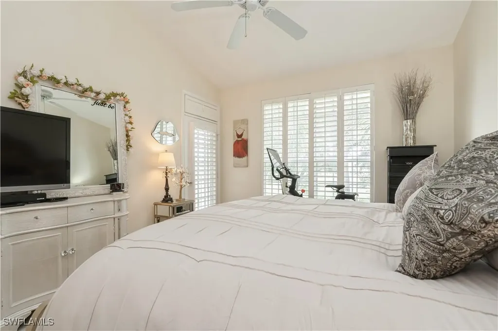 81 Silver Oaks Circle Naples FL 34119